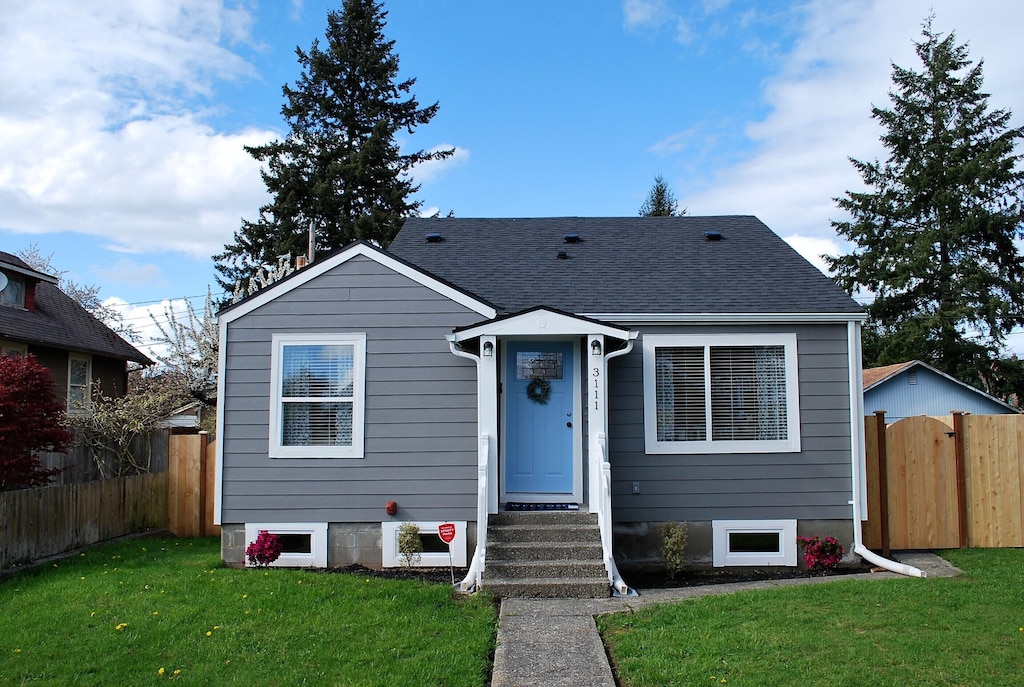 Lovely home near Ups & downtown! Central