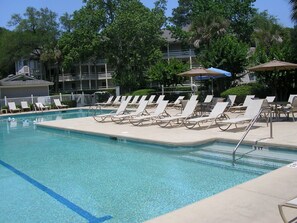 Large pool & Sundeck (closest to your unit). Heated in Mar-Apr, cooled in Summer