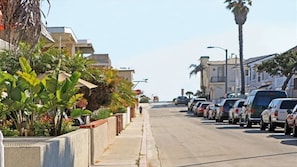 Beach at end of the street - 300ft to ocean and sand at the lifeguard station 44