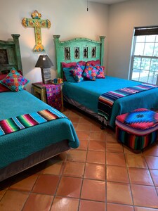 Spacious master w/private attached master bath (lg showers, dbl sinks)