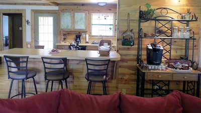 Zip Inn - Pineywoods, Hiking, Fishing,  - Quiet Country Setting Close In