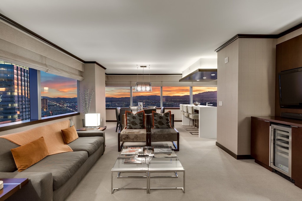 Biggest Penthouse @ Vdara!! 2 BR/ Ab Fab 270° Strip Views! Sleeps 7! 47th Floor