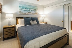 New king bed with 4 down pillows.  It's comfy. 