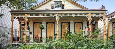 Angelica's Creole Cottage