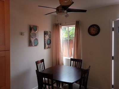 Relax 3 blocks from the beach! Same day check in avail!