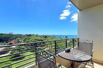 Take a Look! Ocean View with cute Kitchenette