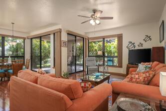 SPECTACULAR ! Ground Floor Condo Sleeps 5 , Golf, Tennis, Gym, Pool, Jacuzzi