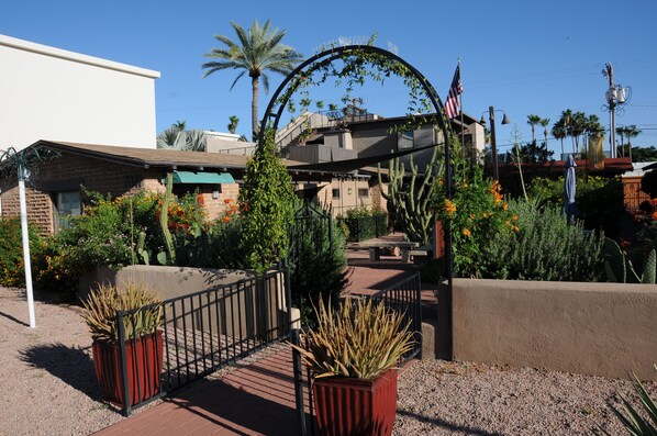 From 1st Avenue looking  into  El Adobe complex