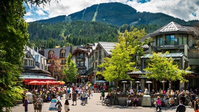  SPECTACULAR WHISTLER VILLAGE STROLL LOCATION - FLEXIBLE CANCELLATION POLICY