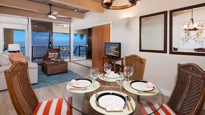 Ocean Front Top Floor Condo/Free WiFi & Parking/Pool/Jacuzzi/Grill/Beach Equipmt