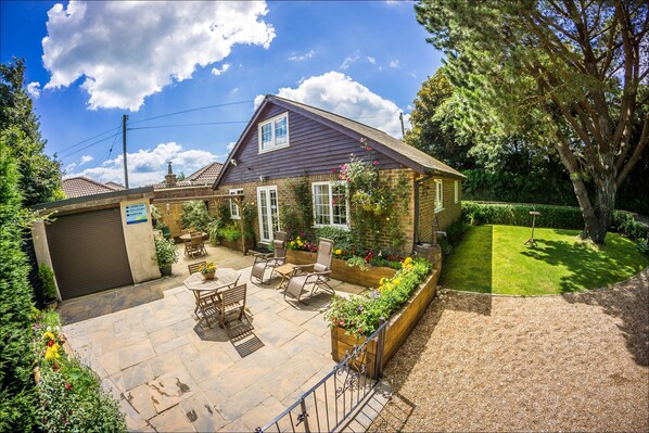 Swallows Nest - Covehurst Bay Holiday Cottage