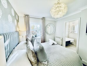 Fantastic bright and airy kingsize bedroom with ensuite