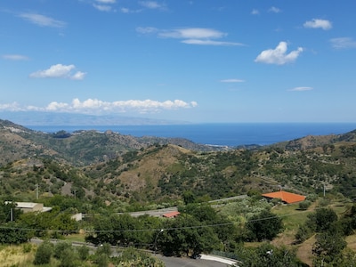 BETWEEN TAORMINA AND MESSINA AN OASIS OF RELAXATION 