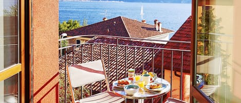 Vol meerzicht vanuit de living en vanaf uw balkon