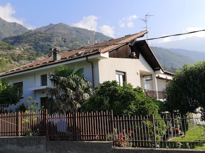 La Casa Dei Nonni - Appartamento in Villa a Bussoleno (TO)