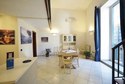 Italia Apartment - Comfortable holiday in the historic center of Naples