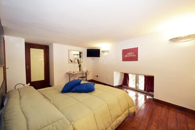 Italia Apartment - Comfortable holiday in the historic center of Naples