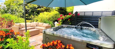 Private Hot Tub - The Muntham Luxury Town House Holiday rental in Torquay.