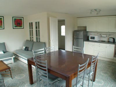 Accommodation of Bungalow 125 m², patio with barbecue and garden available