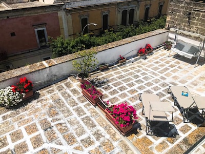 --- Palazzo Retrò, mit einer Terrasse mit Blick auf das historische Zentrum von Nardò ---               
