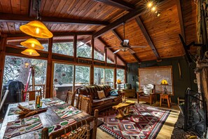 Dining seats six easily, more can fit on bench seat along window
