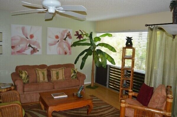 beach life living room