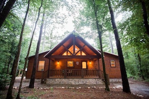 Creekside Tango - Creekside Tango welcomes you to discover the ultimate luxury cabin getaway!