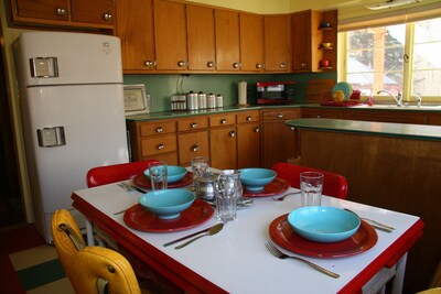 3 bdrm house, fenced yard,  Minutes from Monarch Ski;  Salida Dining and Shoppi