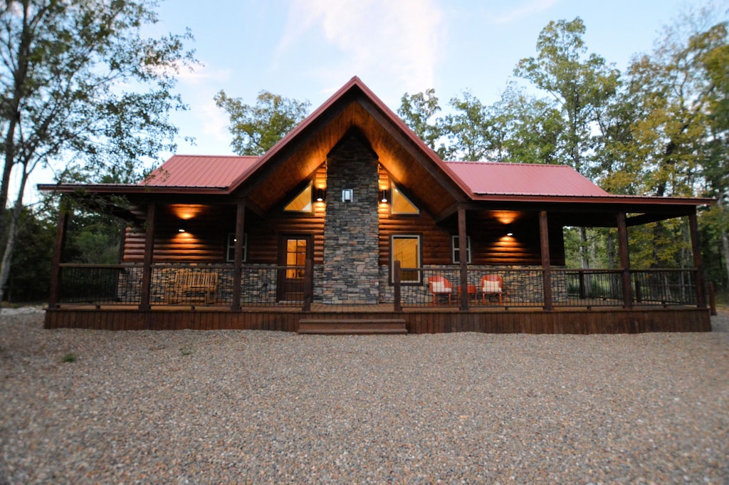 Top 10 Cabins With Hot Tub Near Beavers Bend State Park, | Trip101