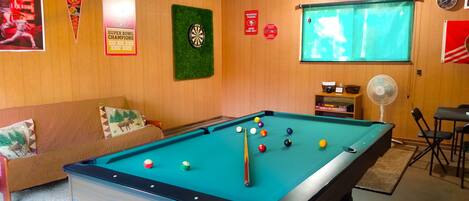 Vrbo Rental Home. Play Pool, Darts, Cards & Board Games. Heated in Cooler Months