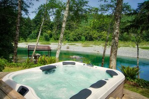 New hot tub!