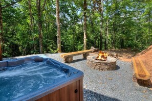 Private hot tub and firepit