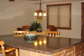 Dine in kitchen seating
