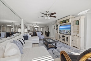 Large open concept condo w/ views of the beautiful Destin beaches throughout