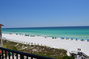 What a balcony view!