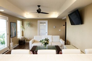 Warm and comfortable living room