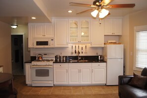 Fully Equipped Kitchen with Everything Needed to Prepare your Favorite Dishes. 