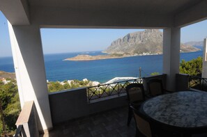 THE VIEW FROM THE TARRACE IN MORNING