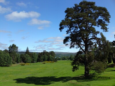 geräumiges Haus mit 6 Schlafzimmern und herrlichem Blick auf das private Highland Estate