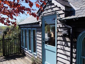 Enys Boathouse - main entrance view from the balcony