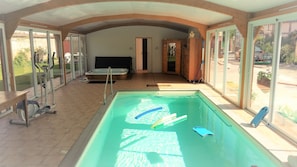 Piscine, SPA, Sauna et glisseur.
