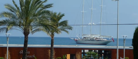 vue principale du studio " LA PETITE PLAGE"