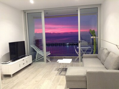 Loft Where you can delight one spectacular dawn. In front of the sea. complete