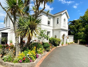 The Muntham Luxury Holiday Apartments in Torquay on The English Riviera.