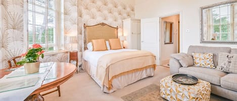 Spacious Studio Apartment - Apartment 7, The Muntham luxury self catering accommodation in Torquay