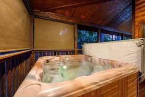 Private Hot tub