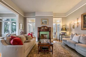 Living Room with double sofas, a spacious area for an enhanced experience