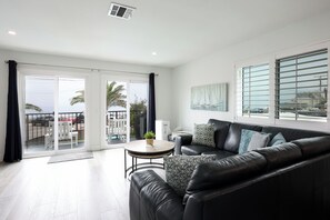 Living Room with fresh ocean breeze and 180 degree views