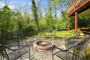 Outdoor fire ring