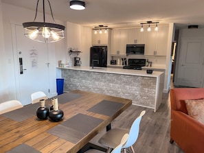  Remodelled Kitchen & Dining Area